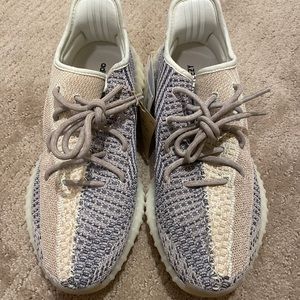 Yeezy 350 V2 Ash Pearl
